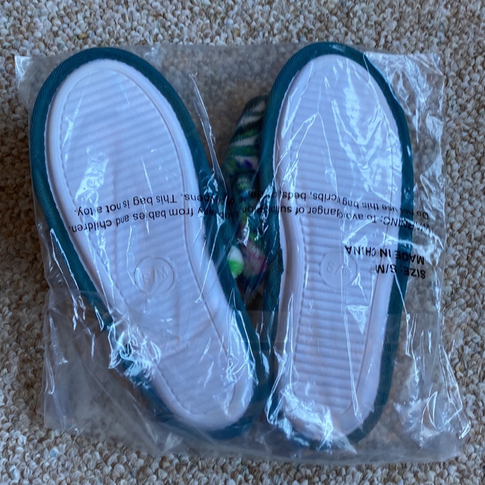 Spa Slippers - Picture 4 of 5
